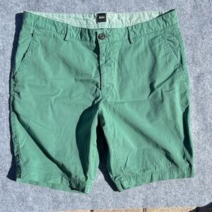 Boss Men's Olive Flat Front Shorts